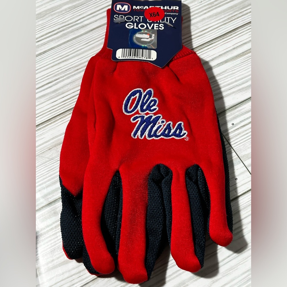 University of Mississippi‎ Rebels Ole Miss Sport Utility Gloves Red Blue NCAA OS